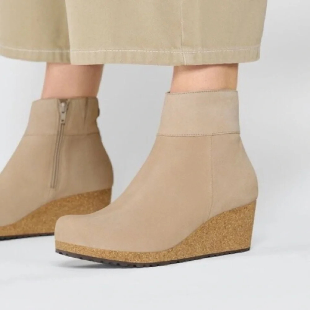 NEW Birkenstock Papillio Ebba in “Warm Sand”Suede Booties EU41 US10